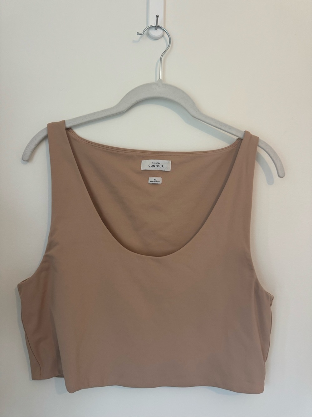 Aritzia babaton Women's Scoop Neck Crop Tank Top in Beige size XL